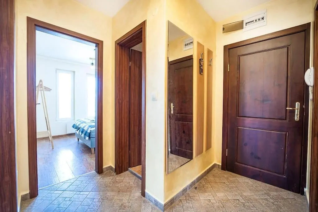 2Bd App In Bojurland Free Pool Spa Parking And Skishuttle 반스코 아파트